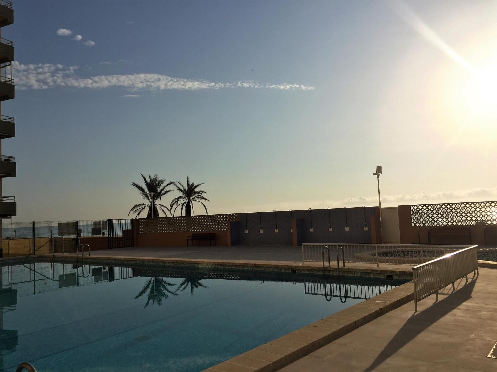 Beachfront And Peaceful Apartment Mareny Barraquetas Екстер'єр фото